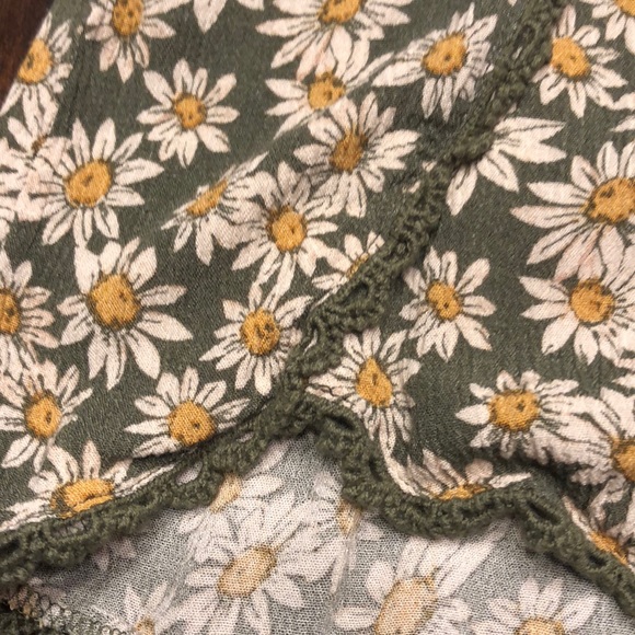 Romper ❤️SALE❤️ - Picture 2 of 3